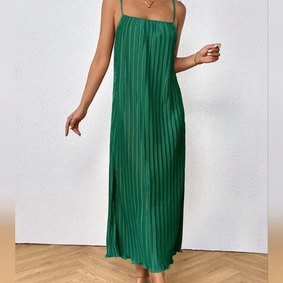 Dresses & Skirts - Women's Pleated Spaghetti Strap Dress